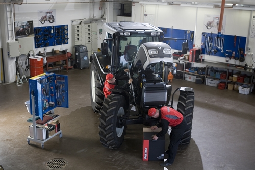 Valtra servisas - laukiame Valtralitoje.
